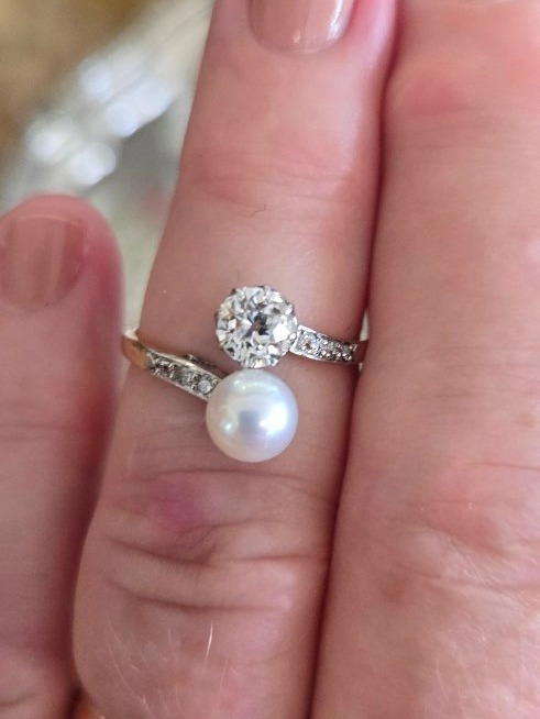 "toi Et Moi" Belle époque Ring In 18ct Gold Set With An Old European Cut Diamond And A Natural -photo-2