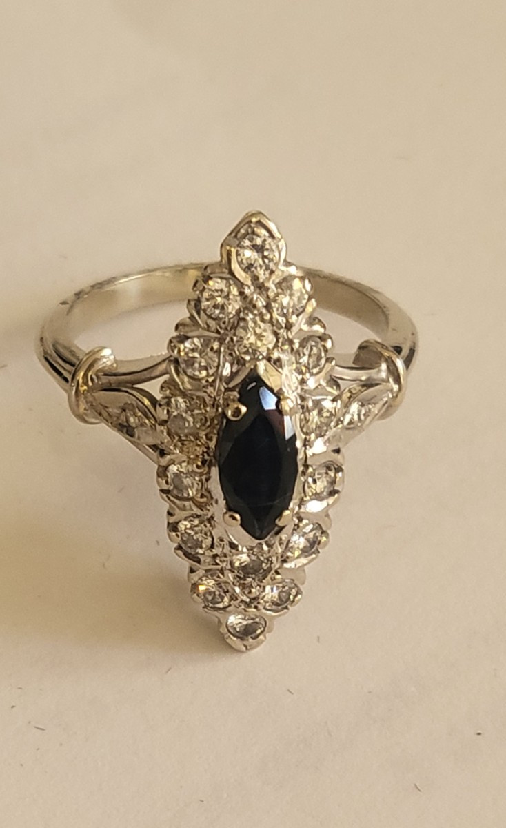 Vintage "navette" Ring In 18ct White Gold Set With A Sapphire And Diamonds -photo-6