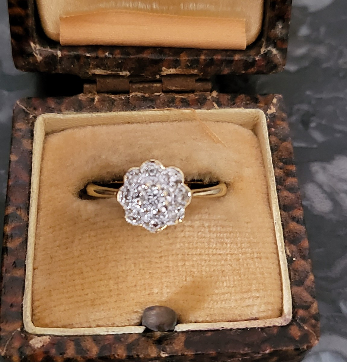 Marguerite Vintage 18ct Gold Diamond Ring 