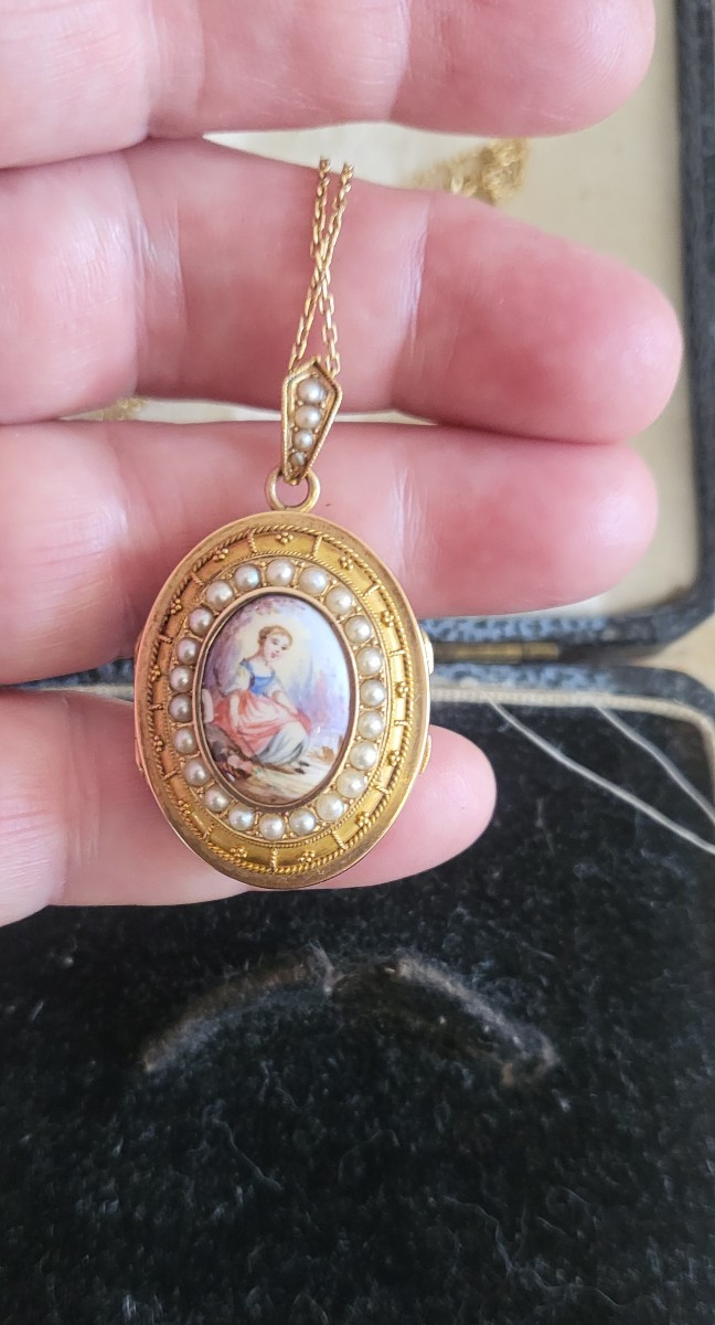 Napoleon 111 18k Gold Pendant-photo-8