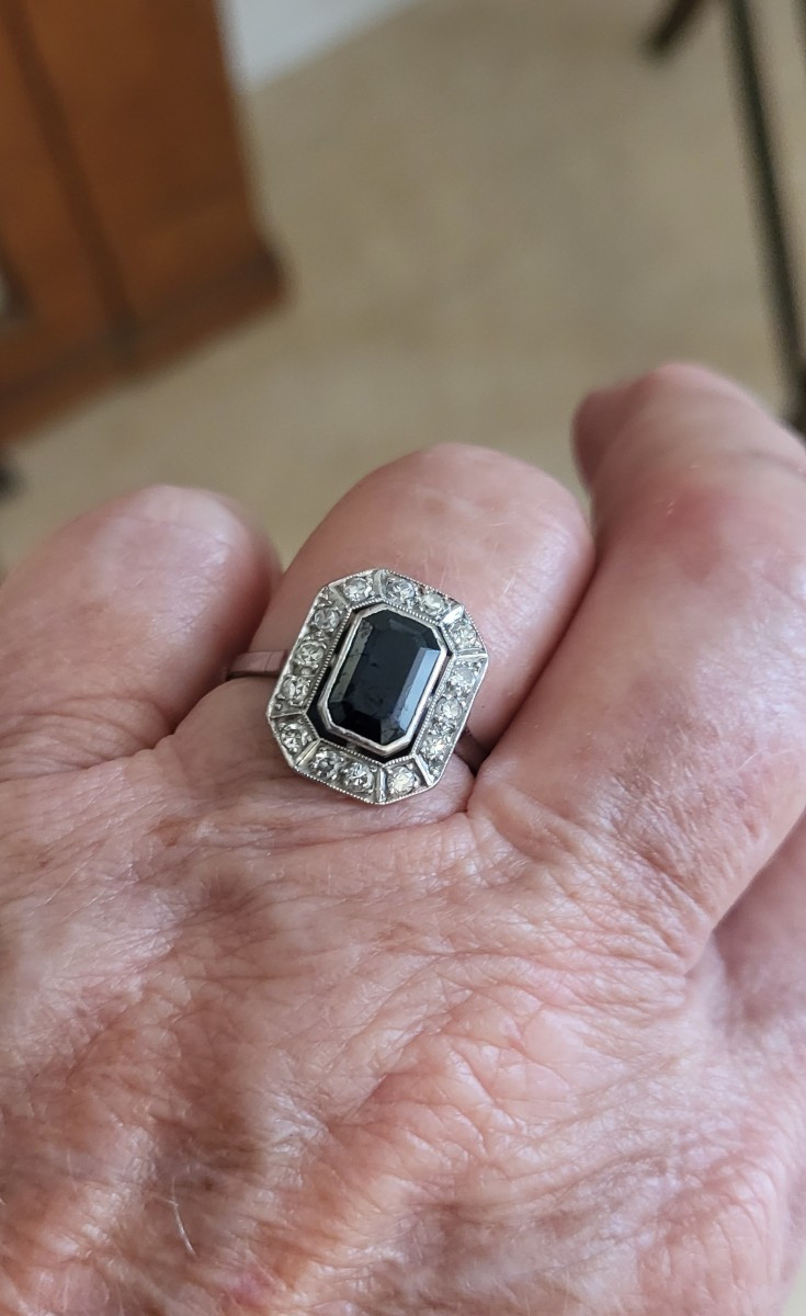 Bague en Platine sertie d'un Saphir et entourée de Diamants, Art Deco-photo-3