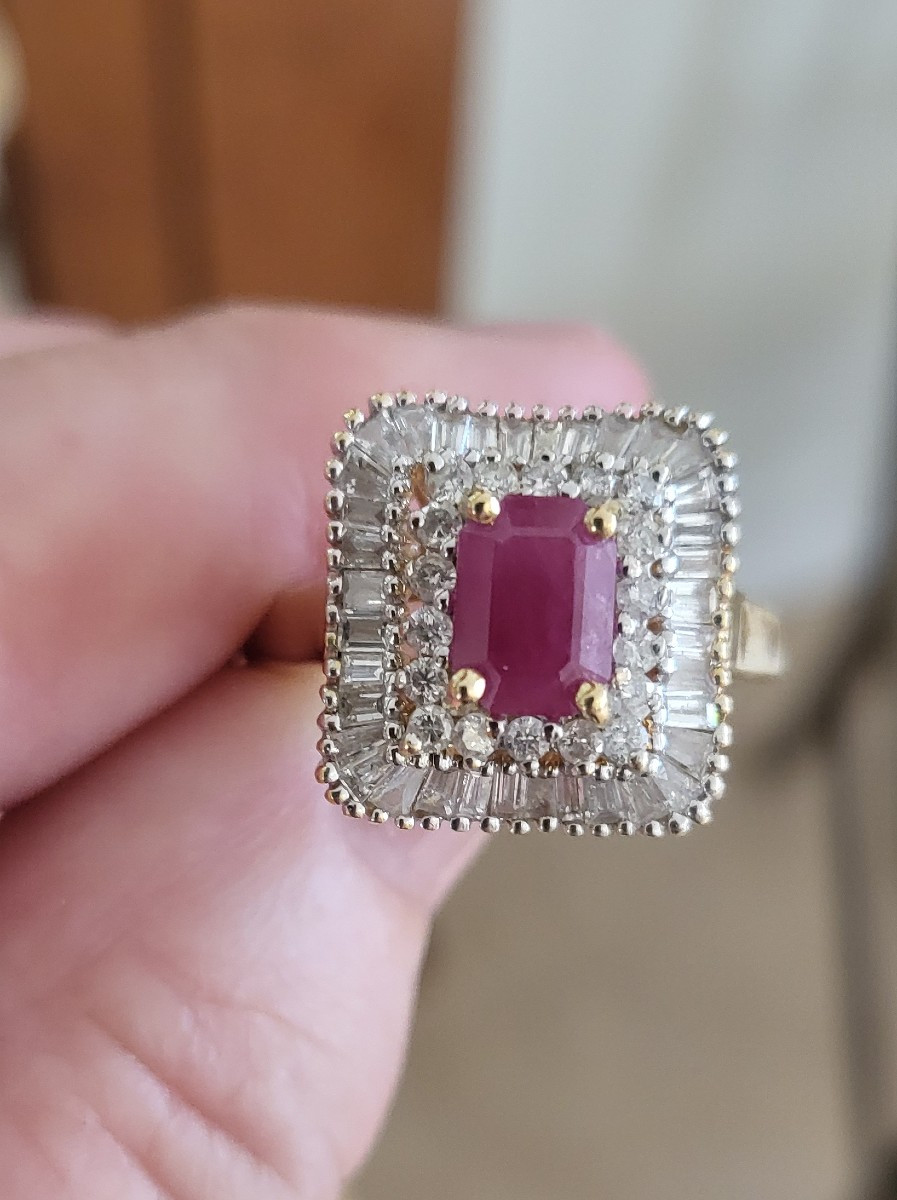 "cocktail" Ring Set With A Ruby Surrounded By Diamonds In 18ct Gold -photo-2