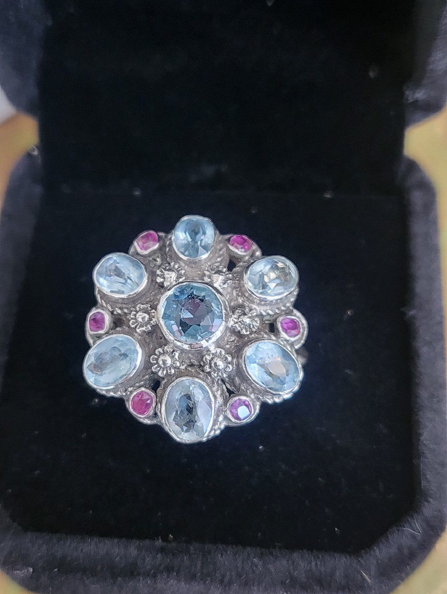 Bague "Cocktail "  avec Saphirs, Rubis en Or et Argent-photo-1