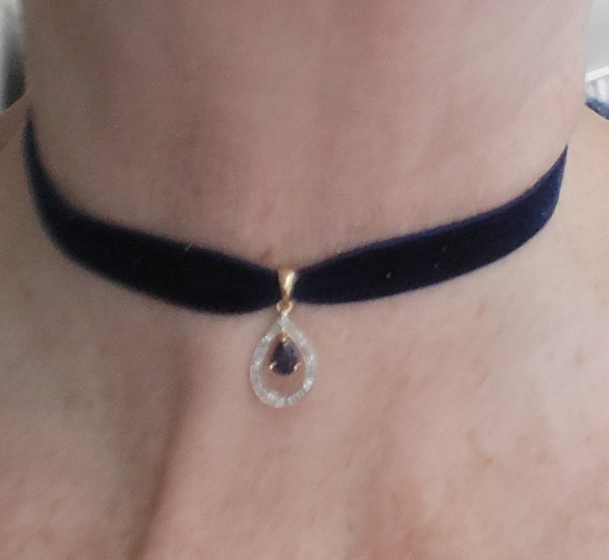Vintage Sapphire And Diamond Pendant  Set In 18ct White And Yellow Gold -photo-4