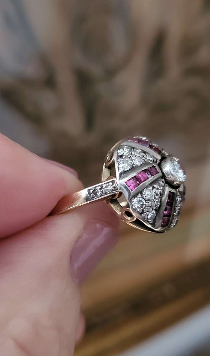 Art Déco Bague Bombée serti Des Rubis et Diamants -photo-3