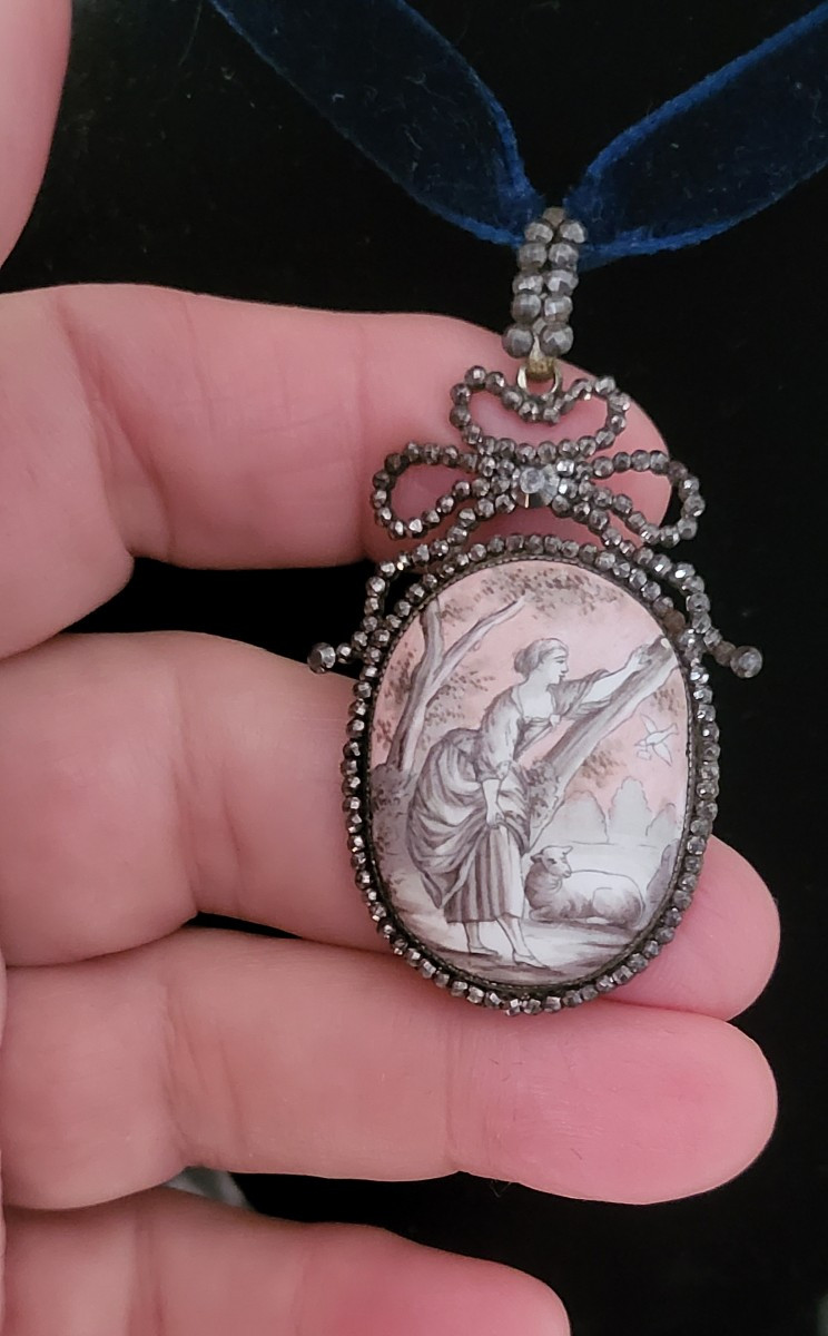 Louis-philippe Cut Steel Pendant With Enamel -photo-3