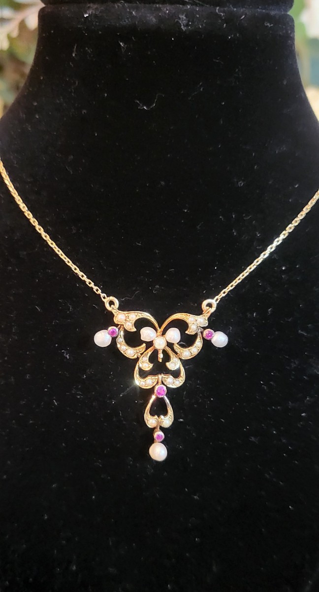 Collier Art Nouveau en Or 18ct et 15ct orné des Rubis et de Perles 