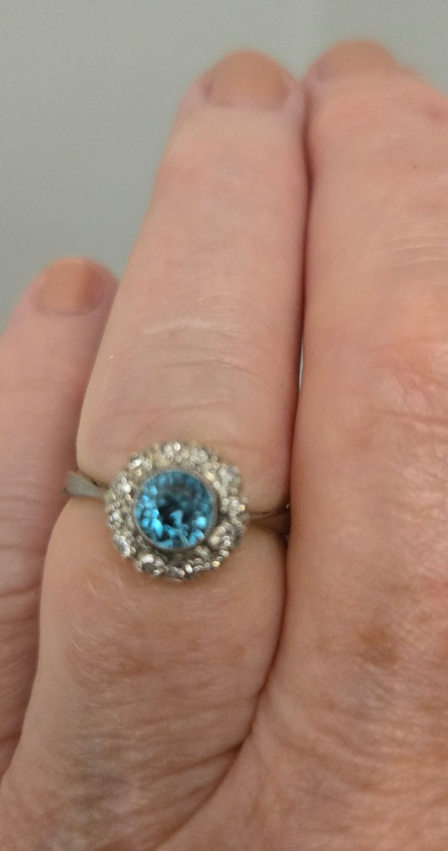 Bague  Art Déco en Or blanc 18ct, sertie d'un Zircon Bleu et Diamants -photo-5