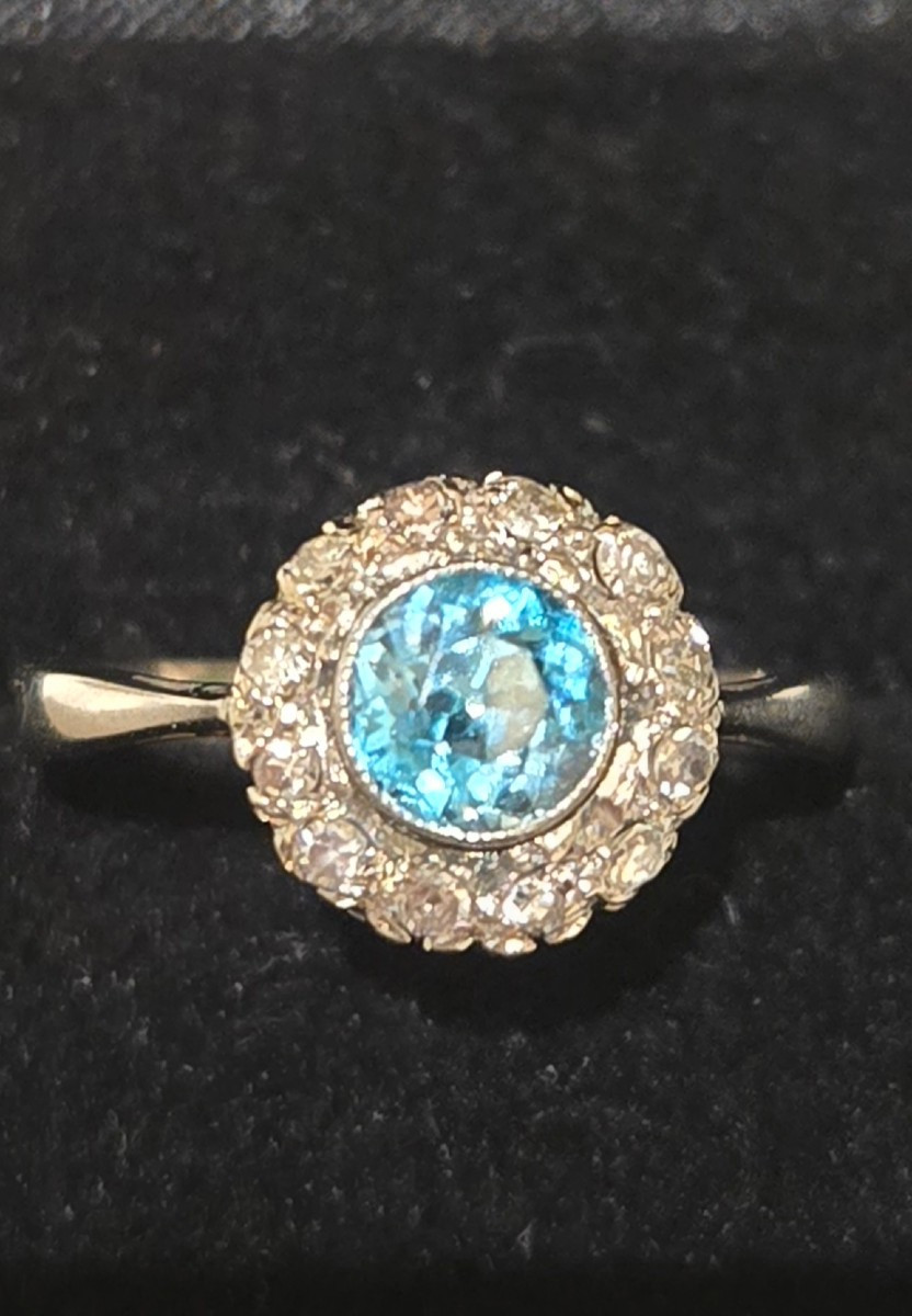 Art Deco Ring In 18ct White Gold, Set With A Blue Zircon And Diamonds -photo-6