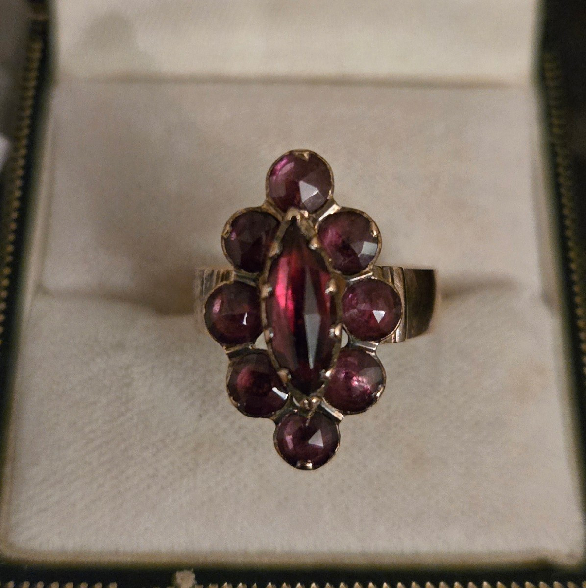 Grenats de Perpignan - Bague en Or 18ct -photo-2