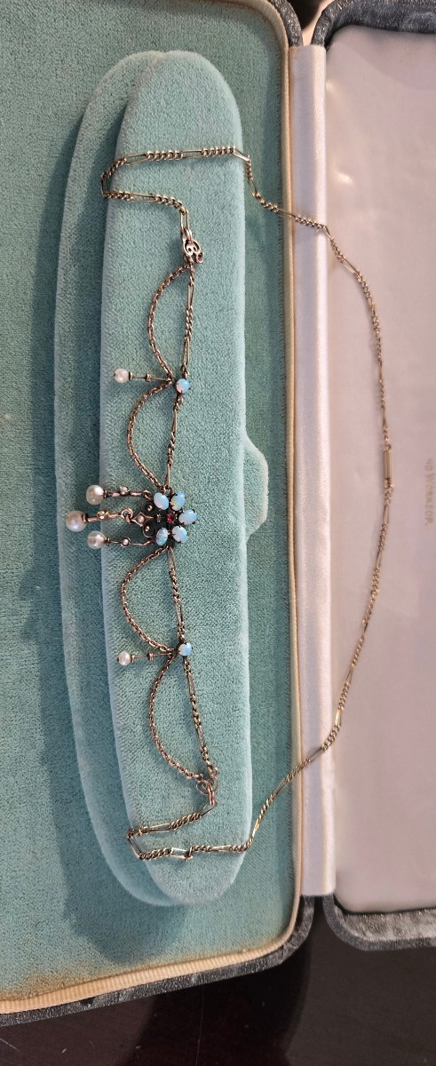 An Edwardian Festoon/swag Necklace In 9ct Gold With Opals-photo-3