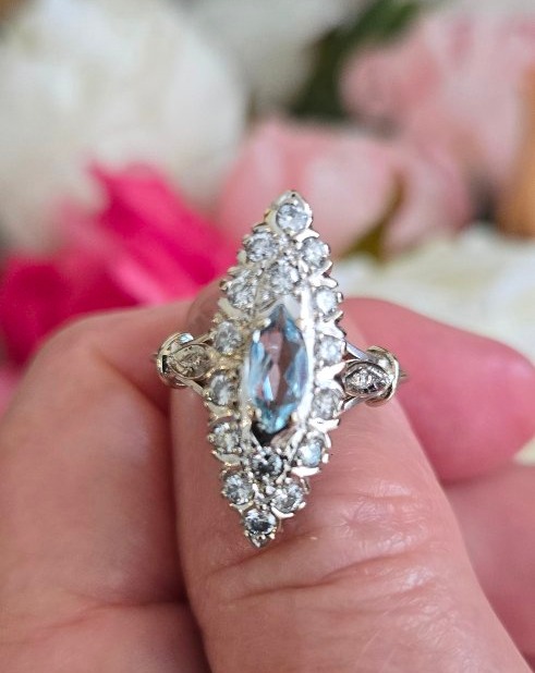 Bague en Or 18ct sertie d'un Aigue-marine et de Diamants -photo-2