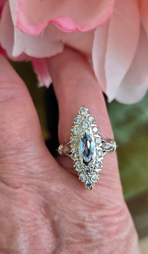 Bague en Or 18ct sertie d'un Aigue-marine et de Diamants -photo-3