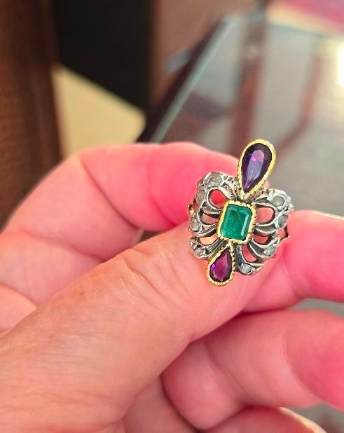 Art Nouveau Ring In 18-karat Gold And Silver, Set With Amethysts, Diamonds, And An Emerald-photo-4