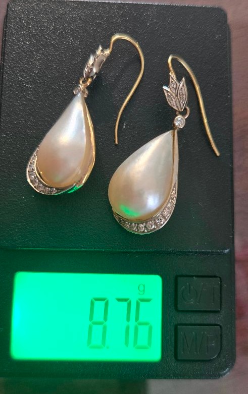 18k Gold Earrings, Set With A Pearl And Diamonds -photo-6