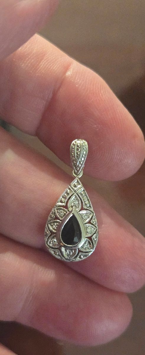 Pendentif Vintage en Or Blanc 18ct orné d'une Saphir et de 8 Diamants -photo-7