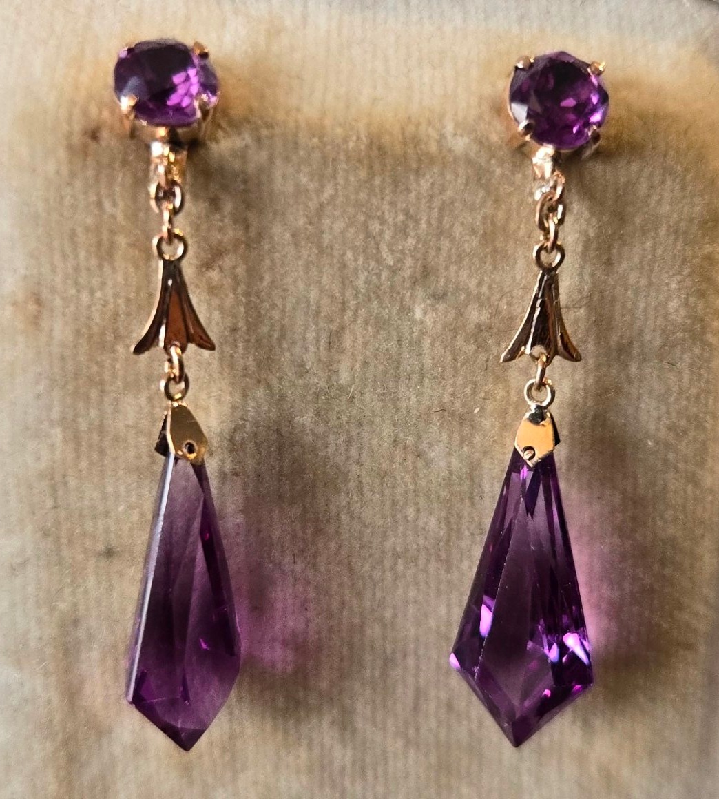 Boucles d'oreilles Art Déco, en Or 14ct serties de Saphirs Violets 