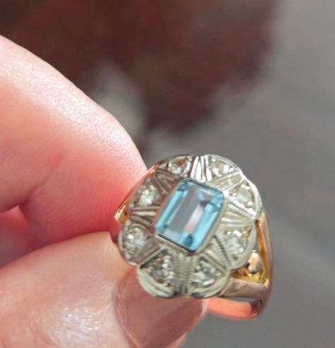 Antique 18-carat Gold Ring, Set With An Aquamarine And Diamonds -photo-3