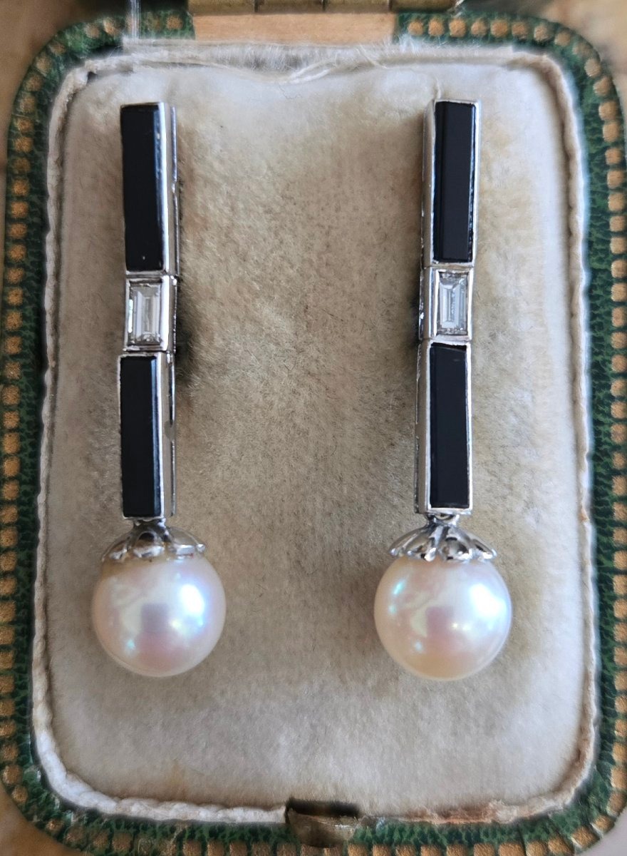 Art Déco - paire de Boucles d'oreilles en Onyx, Diamants en Or Blanc 