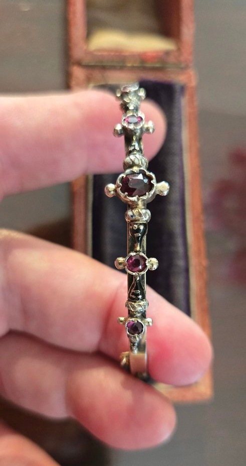 Austro-Hongrois Bracelet rigide en Argent orné de motifs de "Têtes de Moretti "-photo-3