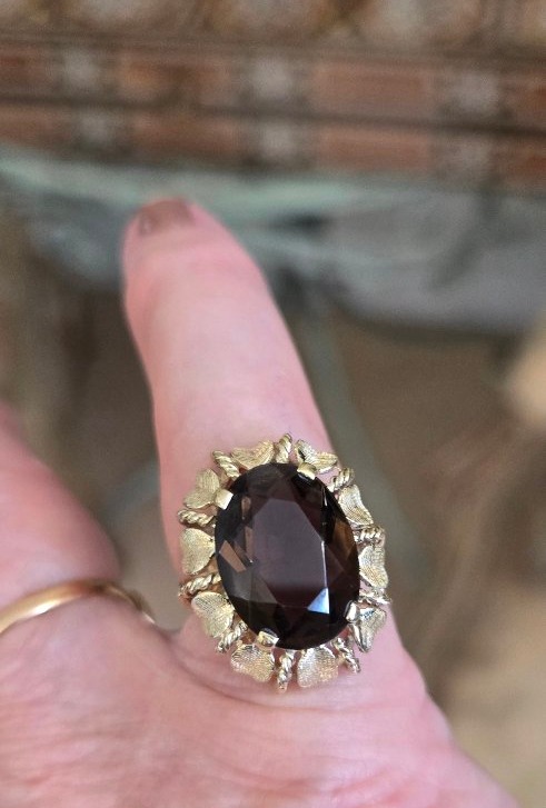 Une Bague Cocktail, sertie d'un grand Quartz Fumé en Or 14ct-photo-4