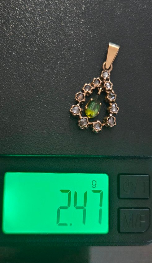 Antique 18ct Gold Pendant, Set With A Peridot And Diamonds -photo-5