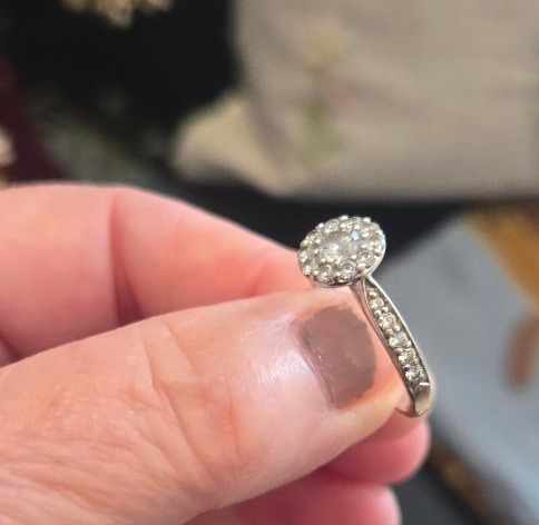 Bague "Marguerite " Vintage en Or blanc 18ct, sertie de Diamants (0.76ct) -photo-3