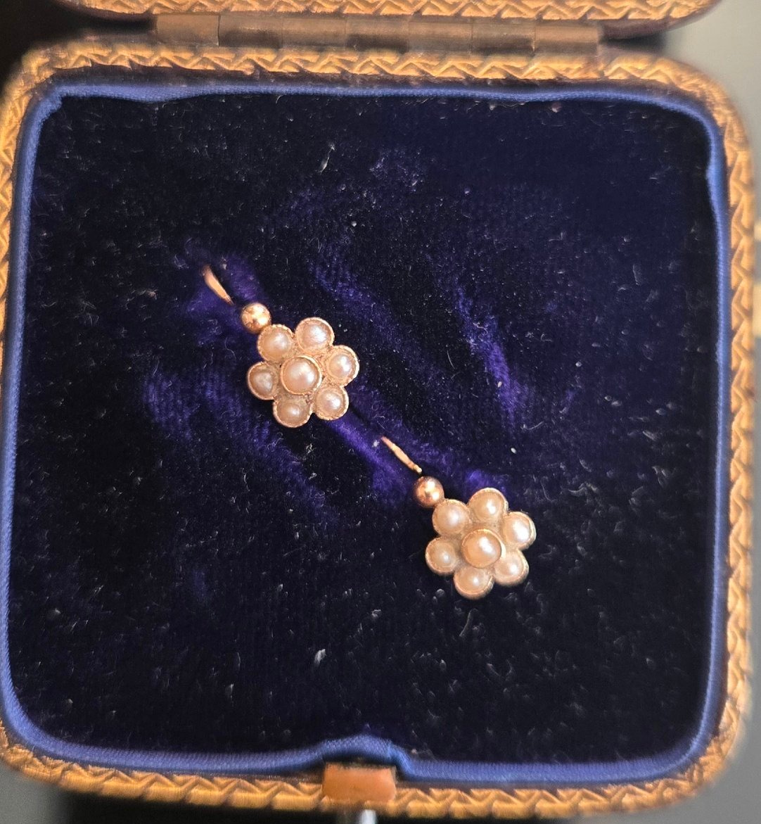 Belle époque—earrings, Dormeuse Style, In 18k Gold And Pearls -photo-1