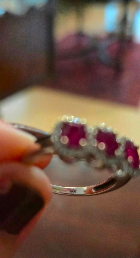 Vintage Ring, 14-karat White Gold, Set With Three Rubies And Diamonds -photo-4