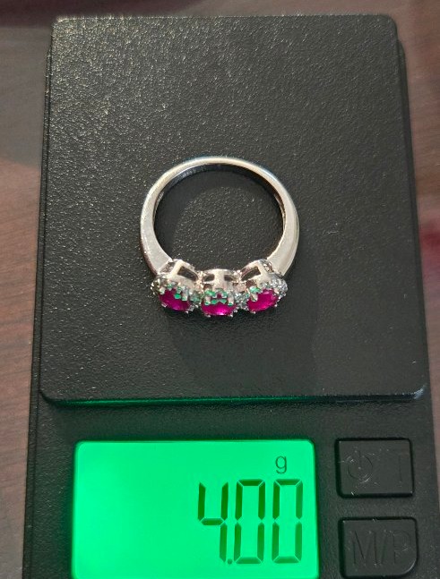 Vintage Ring, 14-karat White Gold, Set With Three Rubies And Diamonds -photo-6