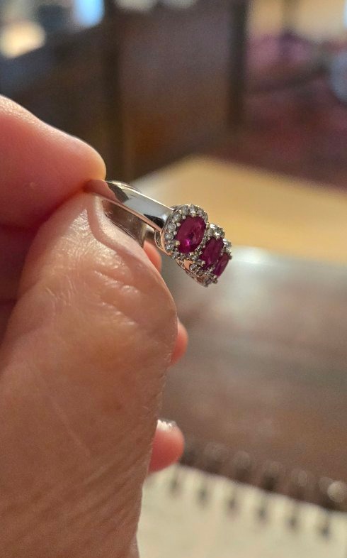 Vintage Ring, 14-karat White Gold, Set With Three Rubies And Diamonds -photo-7
