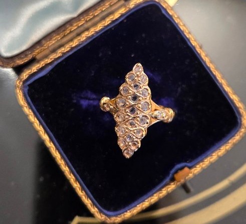 Bague Belle Époque, Navette,  en Or 18ct ornée de Diamants -photo-4