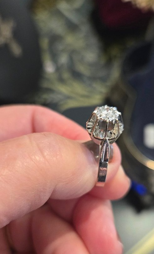 Art Deco Ring In Platinum And 18carat White Gold, Set With An Old European Cut Diamond -photo-2