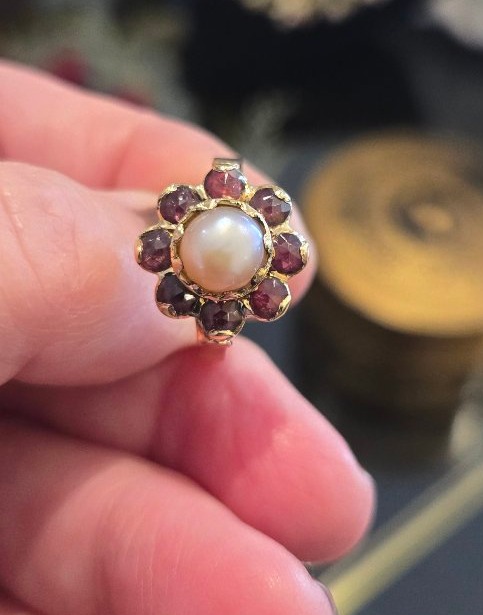 Bague Vintage "Marguerite " en Or 18ct et Grenats de Perpignan -photo-2