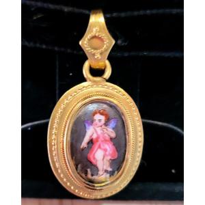 Napoléan 111 Pendant With A Painted Cherub.