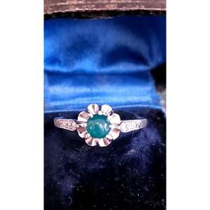 Art Deco Ring In Platinum With A Carbochon Emerald And Diamonds 
