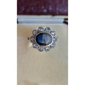 Bague "Pompadour " Saphir Bleu entourée de Diamants en Or 18ct 