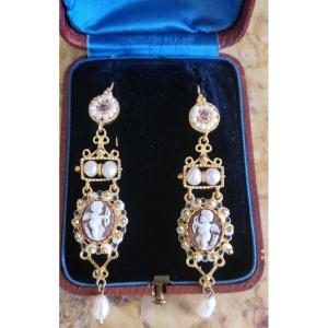 Boucles d'oreilles Camée en Cocquillage, perles et Vermeil 