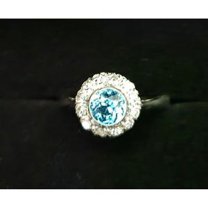 Bague Art Déco en Or blanc 18ct, sertie d'un Zircon Bleu et Diamants
