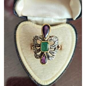Bague Art Nouveau en Or 18carats et Argent, sertie d'Améthystes,  de Diamants et d'une Émeraude