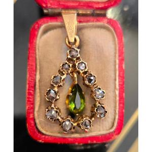 Antique 18ct Gold Pendant, Set With A Peridot And Diamonds 