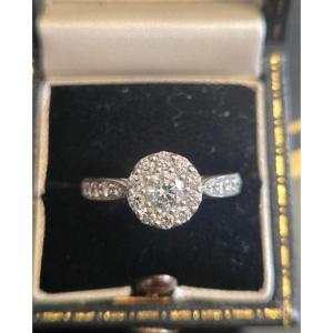 Bague "Marguerite " Vintage en Or blanc 18ct, sertie de Diamants (0.76ct)