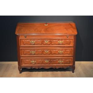 Scriban Commode In Solid Mahogany From The 18th Century.