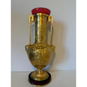 Vase en bronze  F. BARBEDIENNE 