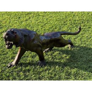 Tigre rugissant en bronze aux yeux terrifiants par TSUNEMITSU, Japon, période Meiji (1868-1912)