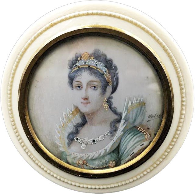 Ivory Box With Miniature-photo-3