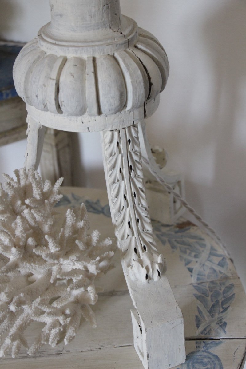 18th Century Tripod Lamp-photo-2