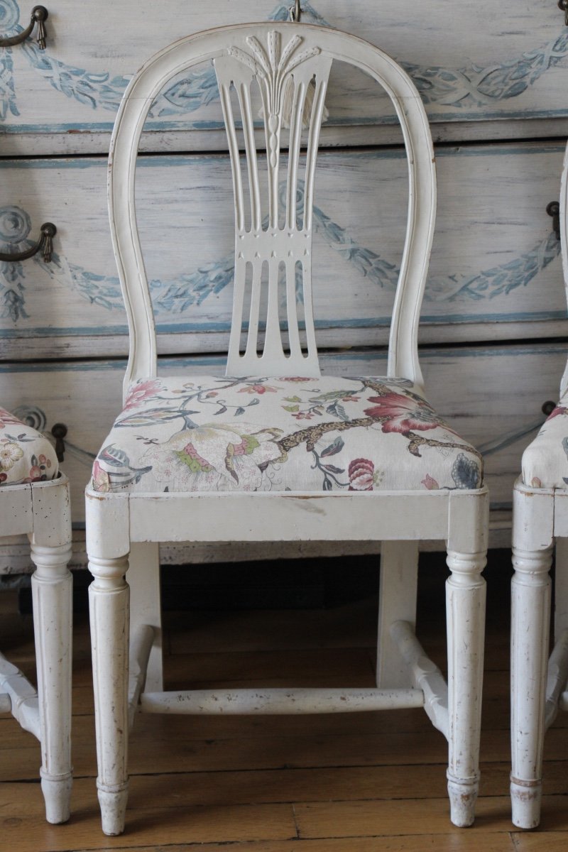 19th Century Painted Swedish Chairs-photo-2