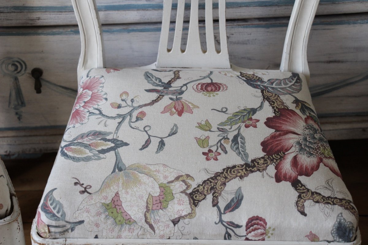 19th Century Painted Swedish Chairs-photo-2
