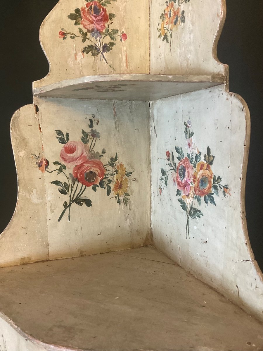 Pair Of 18th Century Corners-photo-3